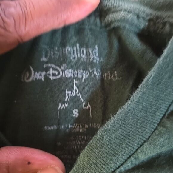 Disney Mad Hater Shirt Womens Small Green Short Sleeve Crew Neck Front Graphic - Picture 2 of 7